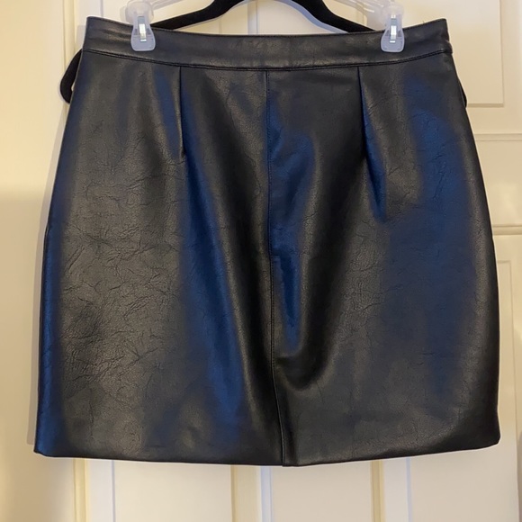 Faux Leather Mini Skirt - Picture 5 of 6